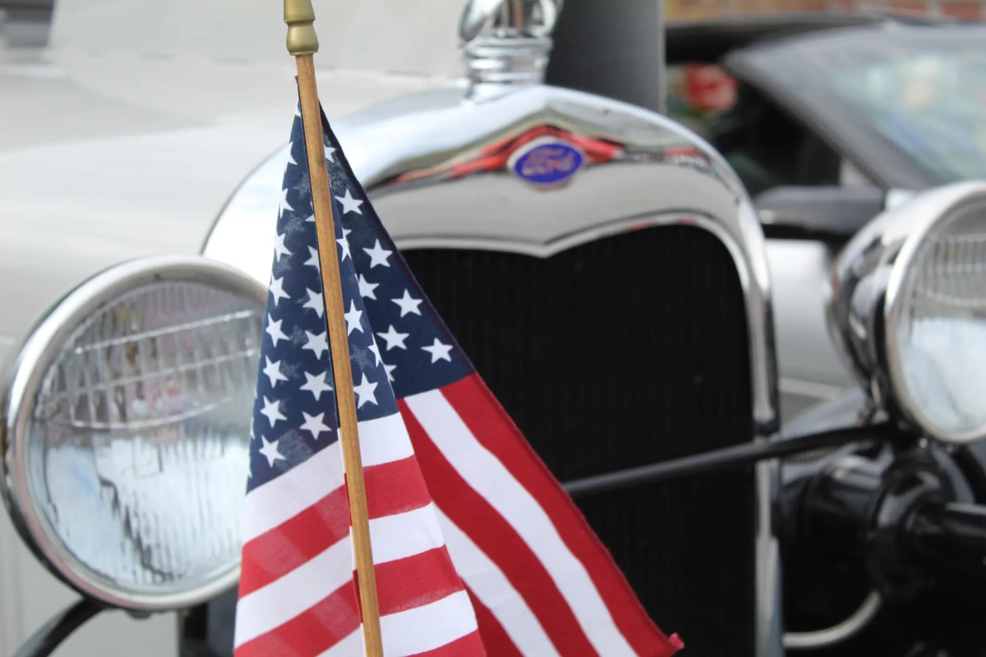 Cruise-In & Pickin' the Park